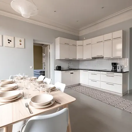 2ndhomes Charming 127 M2 3br Floor In Historically Valuable Building In Center 헬싱키