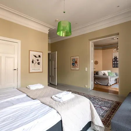 아파트 2ndhomes Charming 127 M2 3br Floor In Historically Valuable Building In Center
