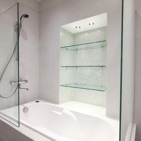 2ndhomes Charming 127 M2 3br Floor In Historically Valuable Building In Center * 헬싱키